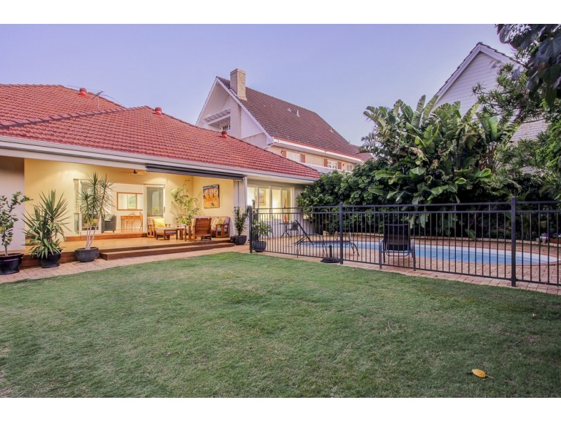 1 Baldwin Avenue, Mount Pleasant WA 6153