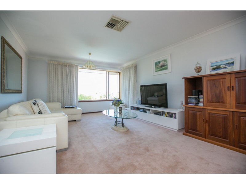 47 Houghton Way, Winthrop WA 6150