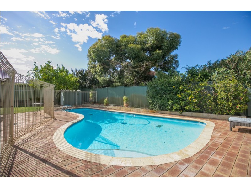 47 Houghton Way, Winthrop WA 6150