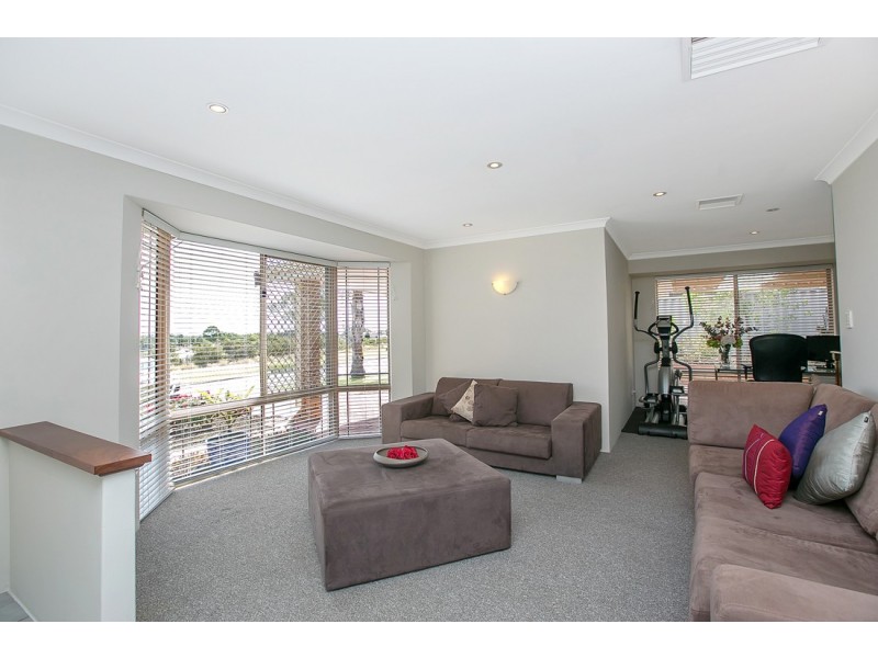 14 Michigan Heights, Success WA 6164