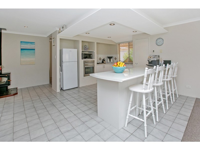 14 Michigan Heights, Success WA 6164