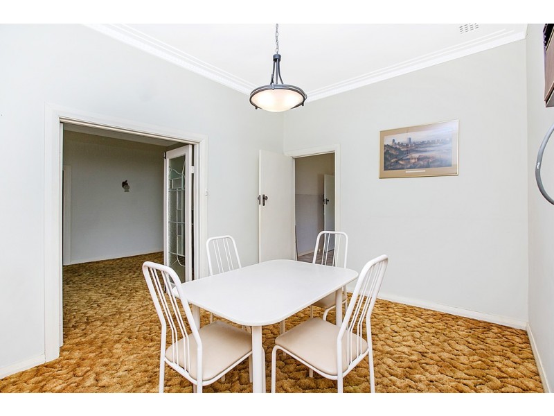 11 Doney Street, Alfred Cove WA 6154
