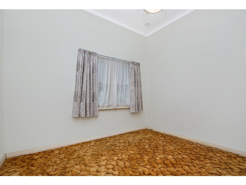 11 Doney Street, Alfred Cove WA 6154