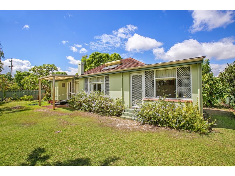 11 Doney Street, Alfred Cove WA 6154
