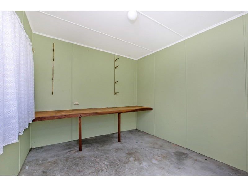 11 Doney Street, Alfred Cove WA 6154