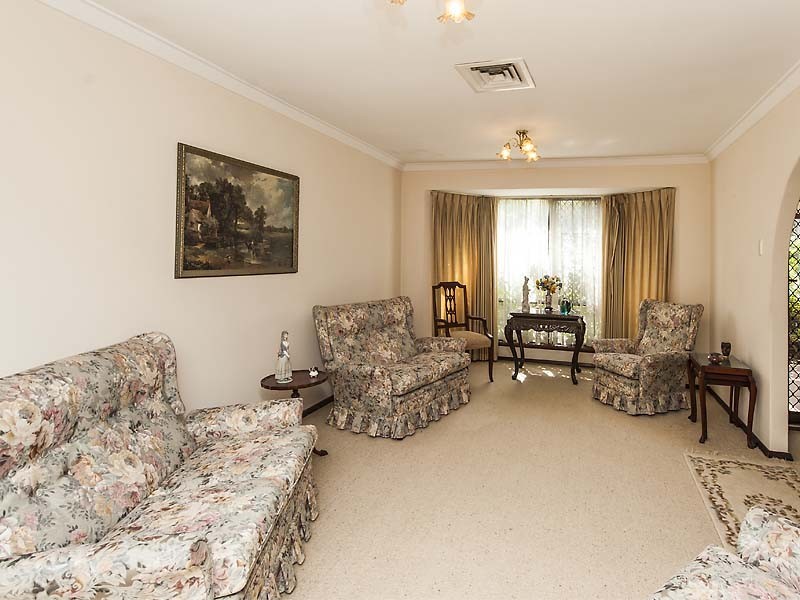 62B Marcus Ave, Booragoon WA 6154