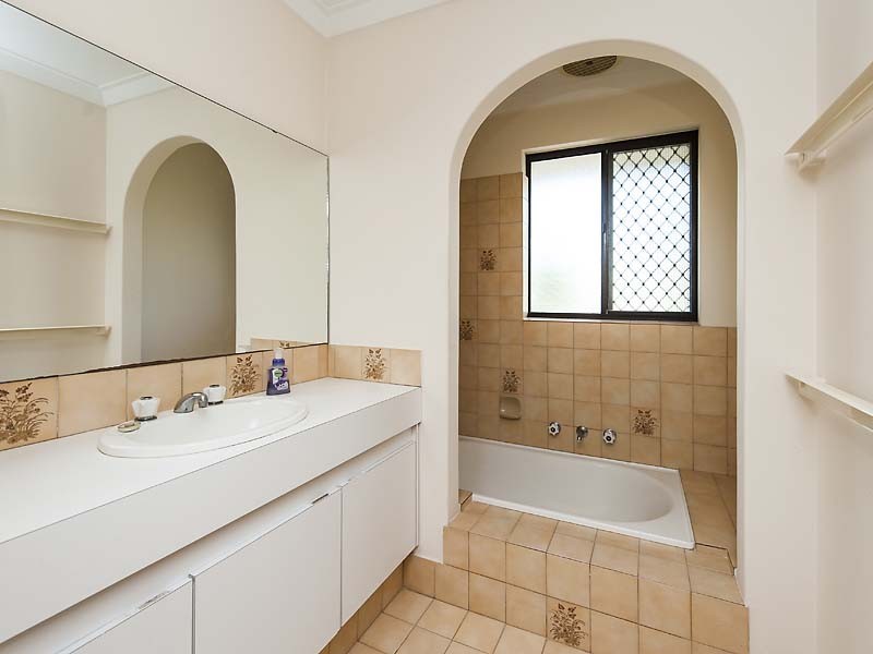 62B Marcus Ave, Booragoon WA 6154