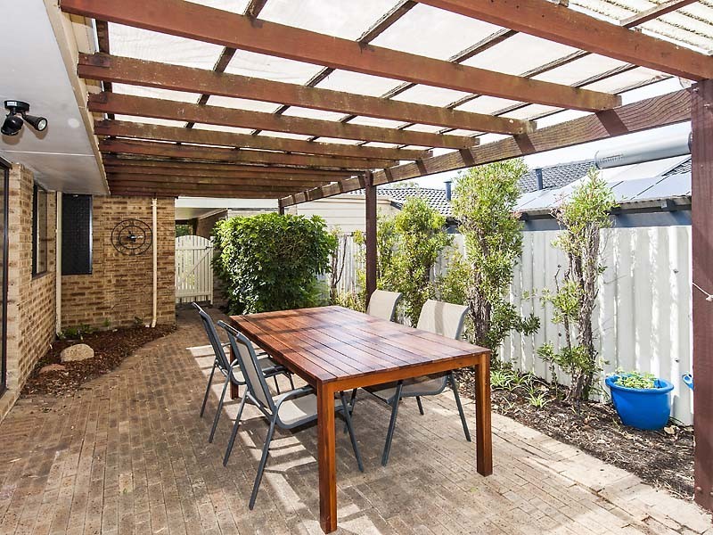 62B Marcus Ave, Booragoon WA 6154