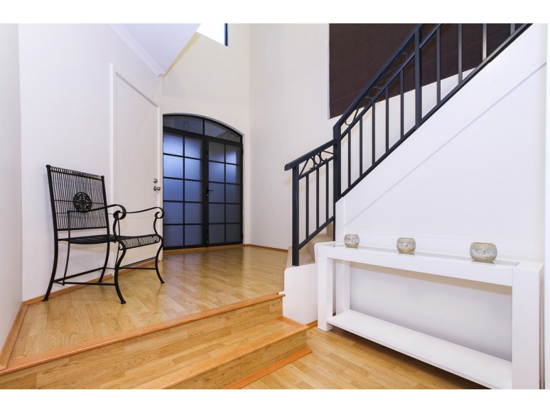 20a Searle Rd, Ardross WA 6153