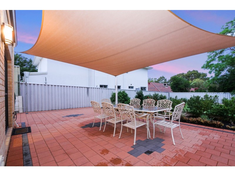 20a Searle Rd, Ardross WA 6153