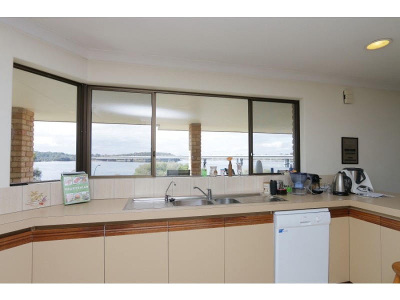 217 The Esplanade, Mount Pleasant WA 6153