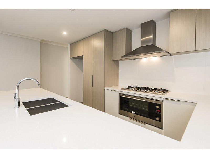 21 Darling Chase, Wandi WA 6167