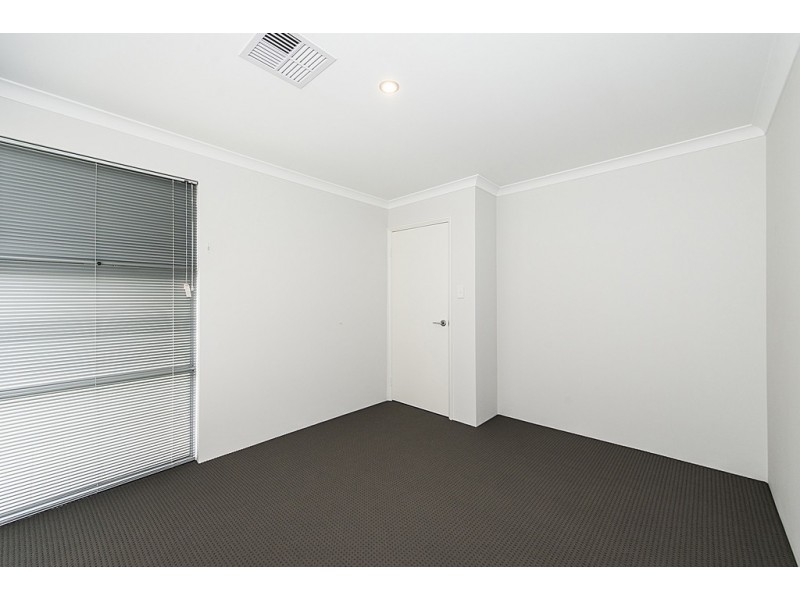 21 Darling Chase, Wandi WA 6167