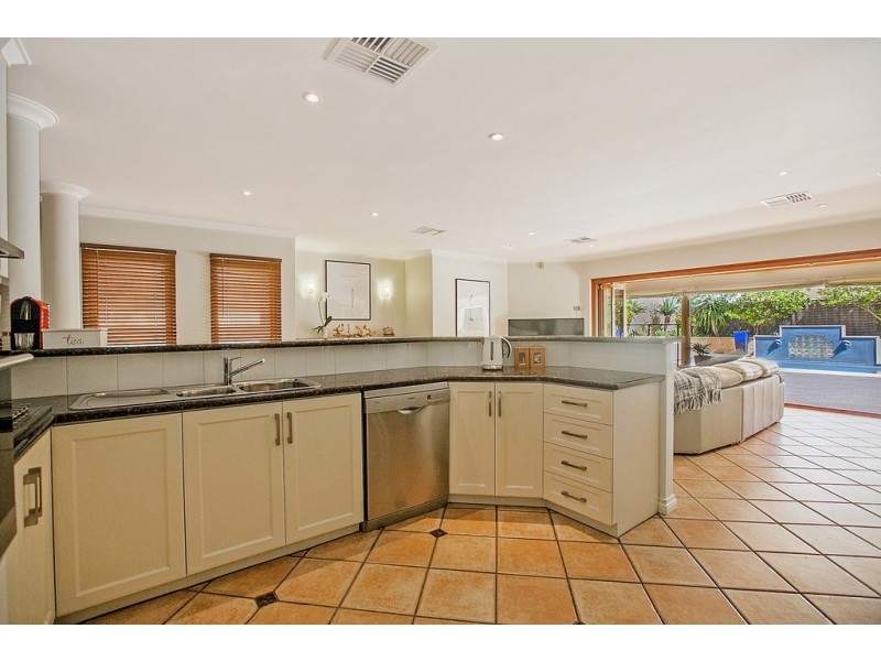 6 Mount View Terrace, Mount Pleasant WA 6153