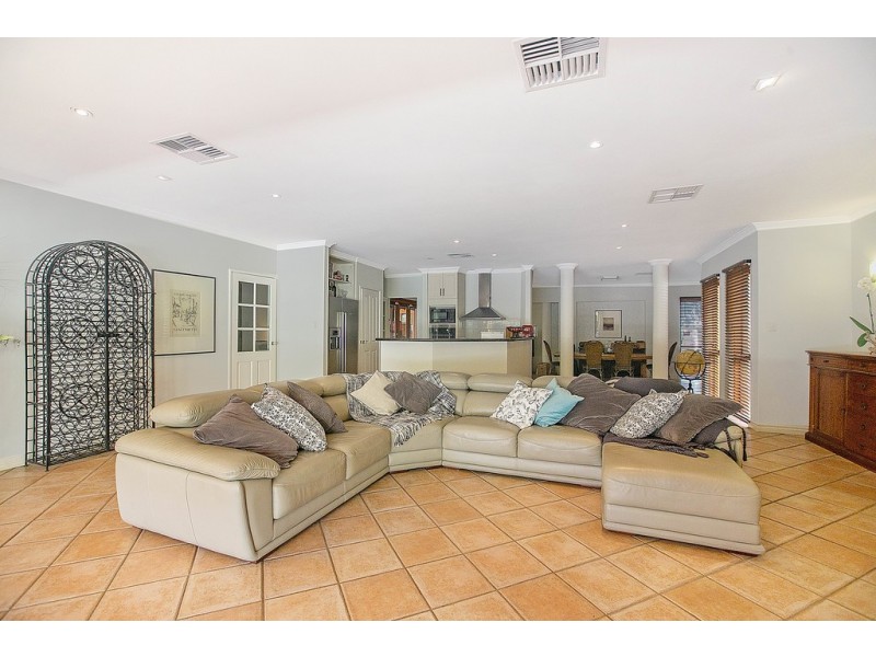 6 Mount View Terrace, Mount Pleasant WA 6153