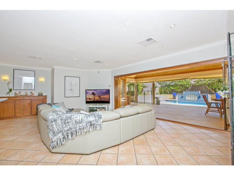 6 Mount View Terrace, Mount Pleasant WA 6153