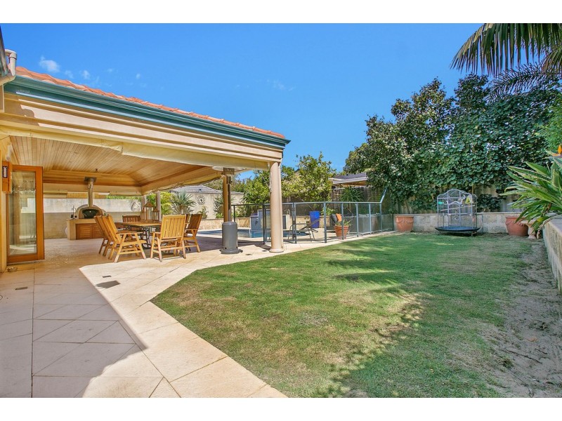 6 Mount View Terrace, Mount Pleasant WA 6153