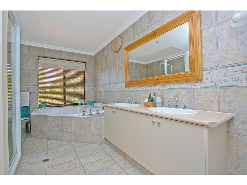 6 Mount View Terrace, Mount Pleasant WA 6153