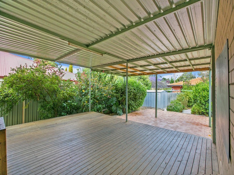6 Ratcliffe Road, Booragoon WA 6154