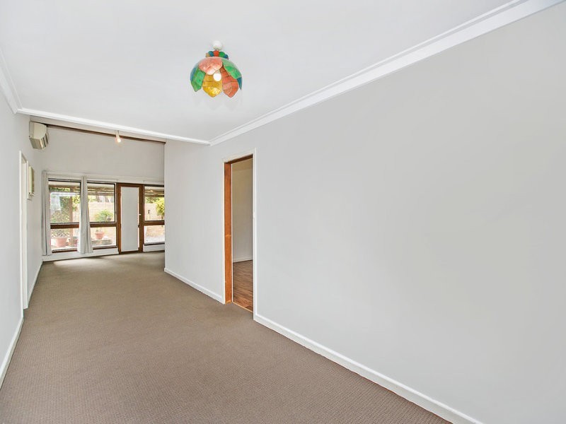 6 Ratcliffe Road, Booragoon WA 6154