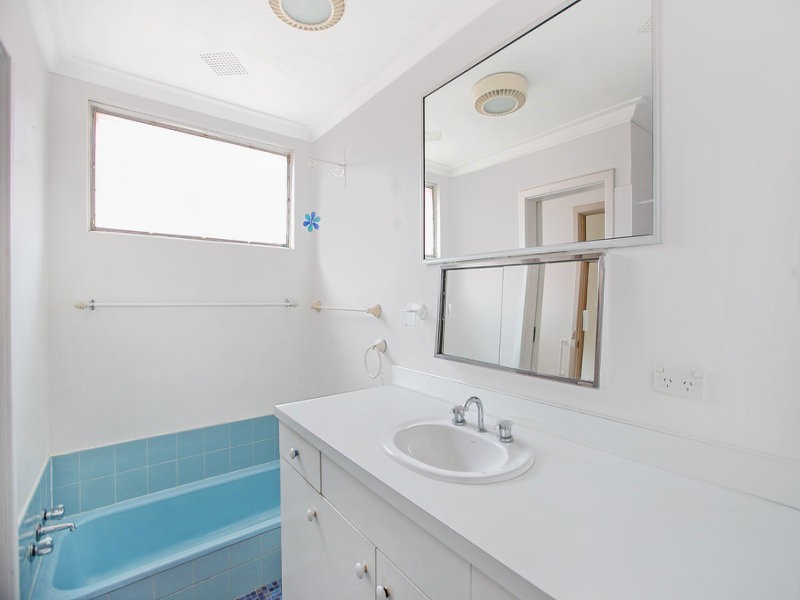 6 Ratcliffe Road, Booragoon WA 6154