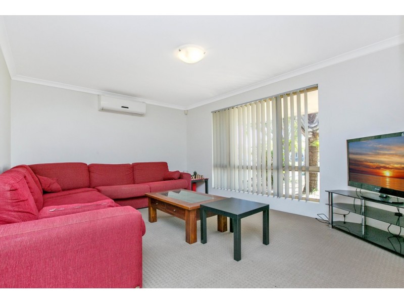 217 Wharf Street, Queens Park WA 6107