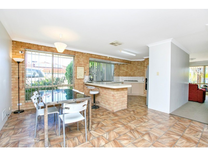 217 Wharf Street, Queens Park WA 6107