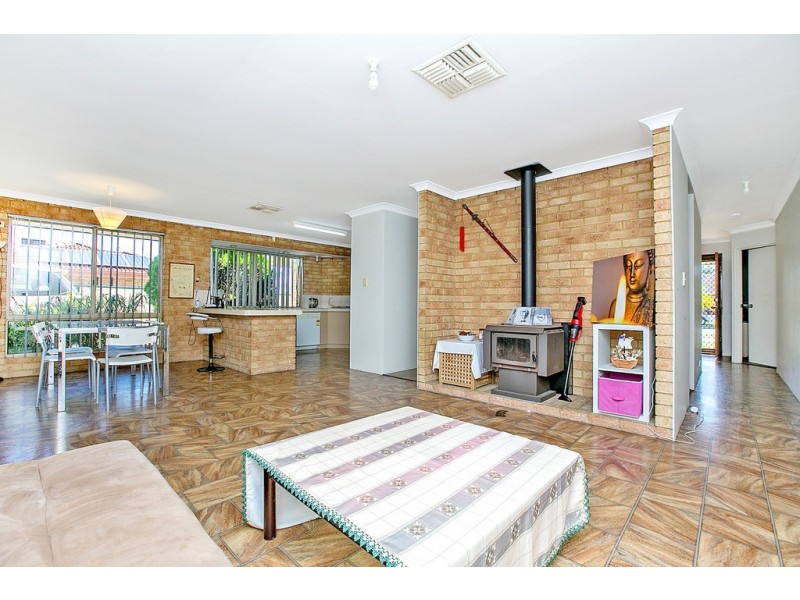 217 Wharf Street, Queens Park WA 6107