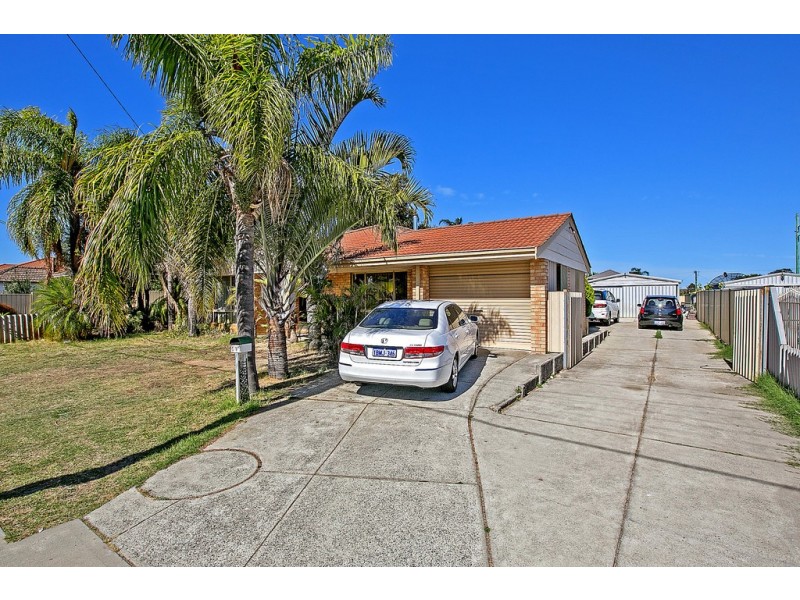 217 Wharf Street, Queens Park WA 6107