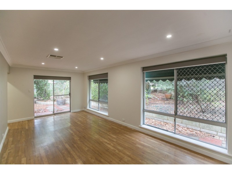 2 Pickering Way, Booragoon WA 6154