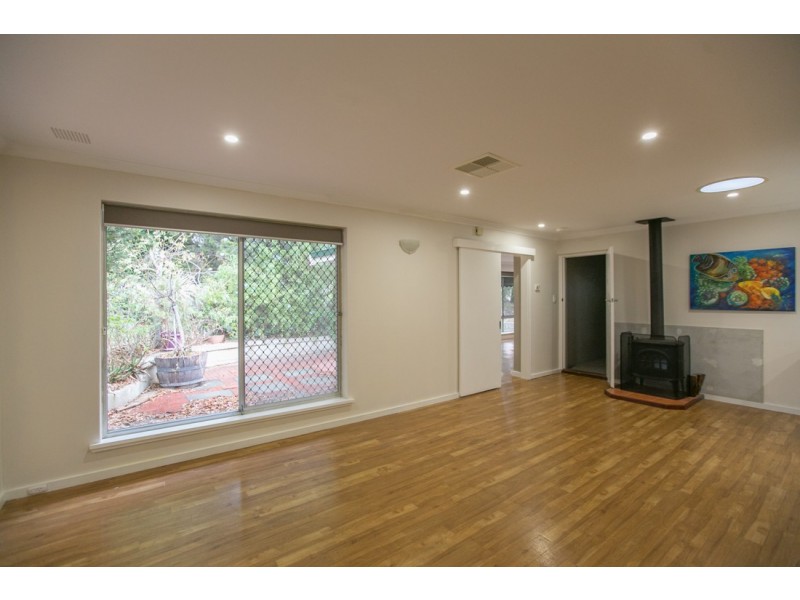 2 Pickering Way, Booragoon WA 6154