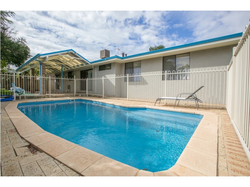 30 Hadley Gardens, Kardinya WA 6163