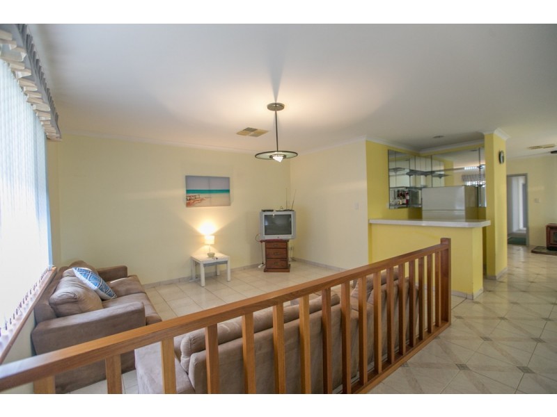 30 Hadley Gardens, Kardinya WA 6163