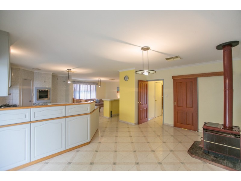 30 Hadley Gardens, Kardinya WA 6163