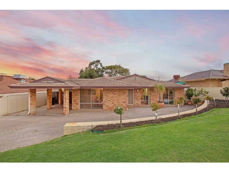 11 Waring Way, Kardinya WA 6163