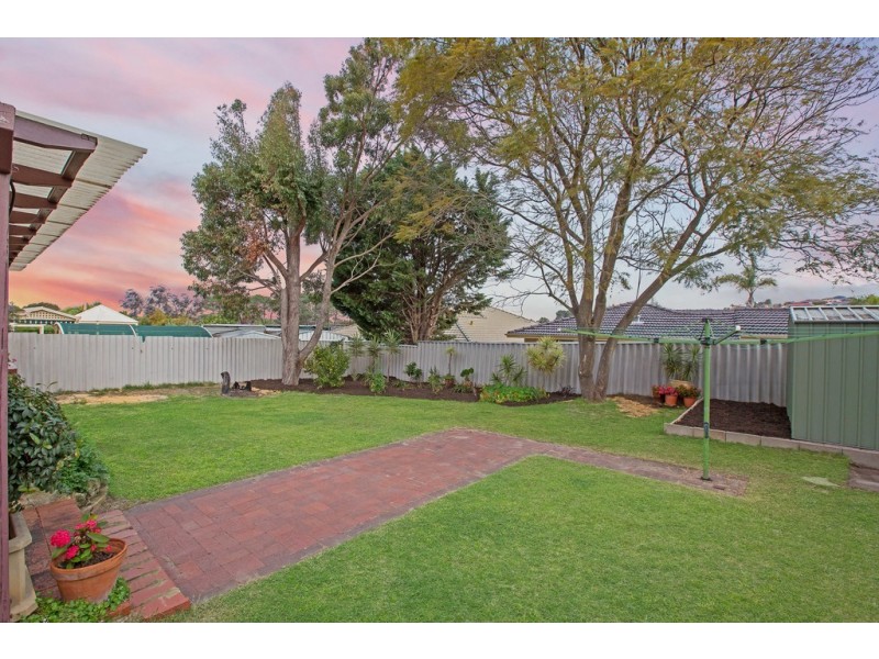 11 Waring Way, Kardinya WA 6163