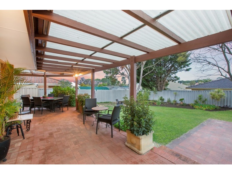 11 Waring Way, Kardinya WA 6163