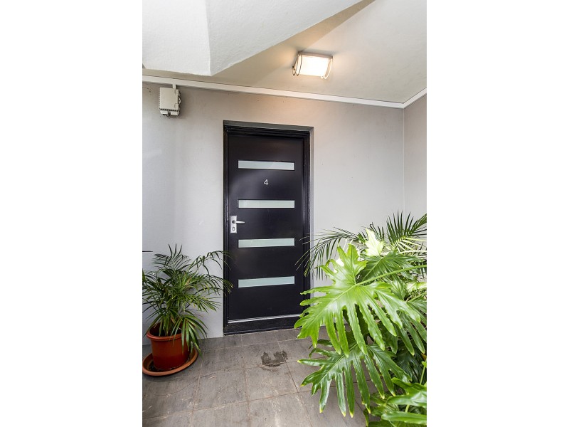 4/101 Matheson Road, Applecross WA 6153