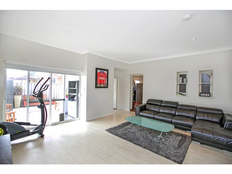 53 Pembroke Street, Bicton WA 6157