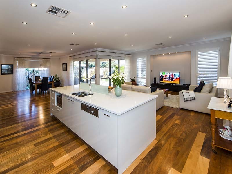 23 Aldenham Drive, Southern River WA 6110