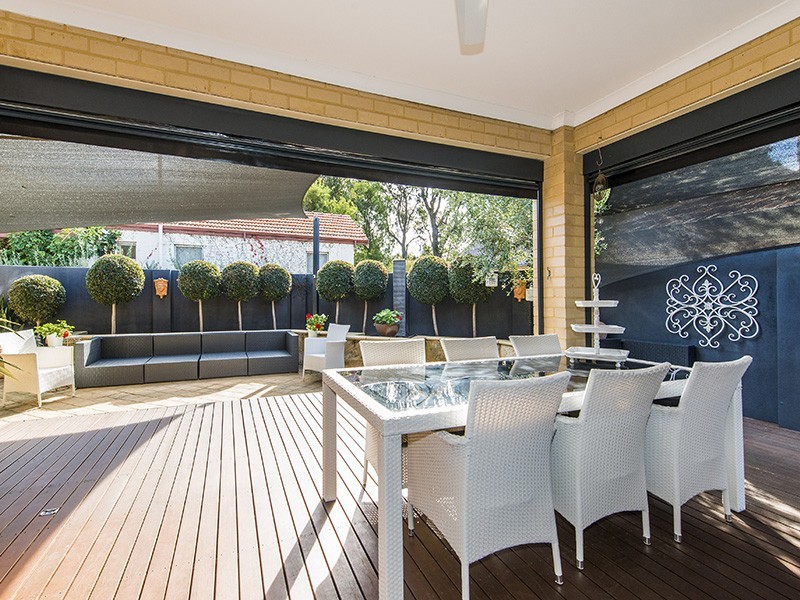 11 Cantray Ave, Applecross WA 6153