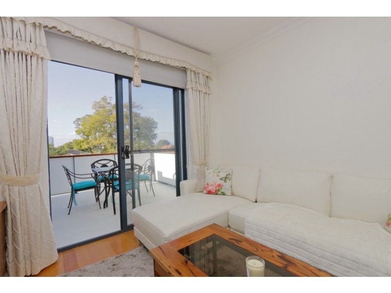 5/25B Ullapool Road, Applecross WA 6153