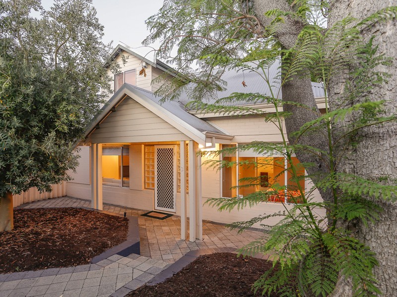 133C Bateman Road, Mount Pleasant WA 6153