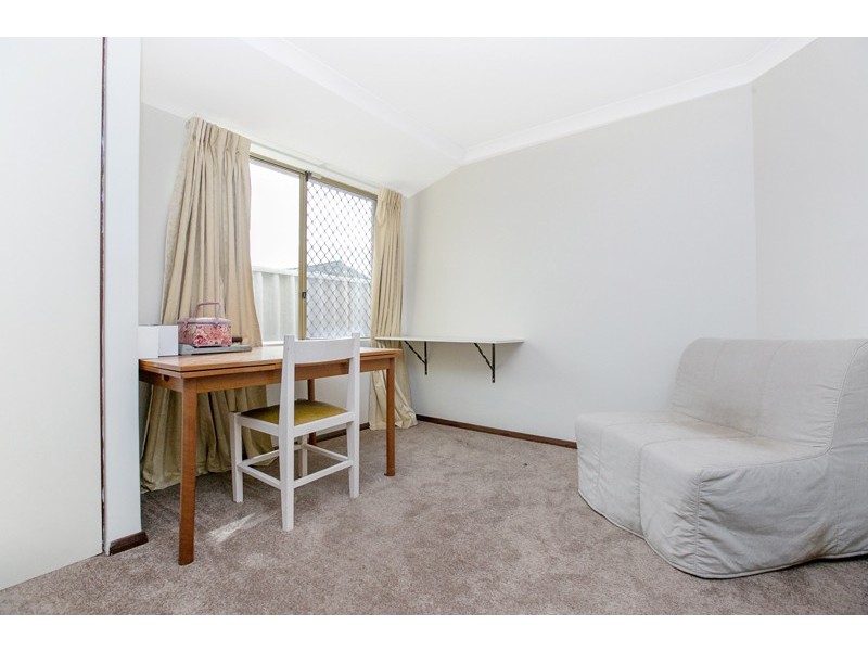 8 Bottlebrush Drive, Thornlie WA 6108