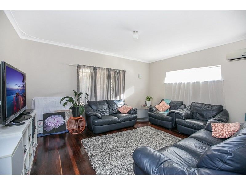13 Choules Place, Myaree WA 6154