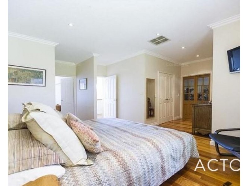 4A Enard Place, Ardross WA 6153