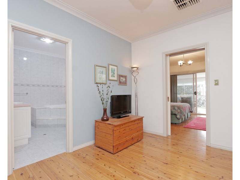 4 Brolga Promenade, Willetton WA 6155