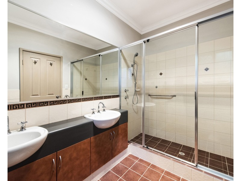 79b Redwood Crescent, Melville WA 6156