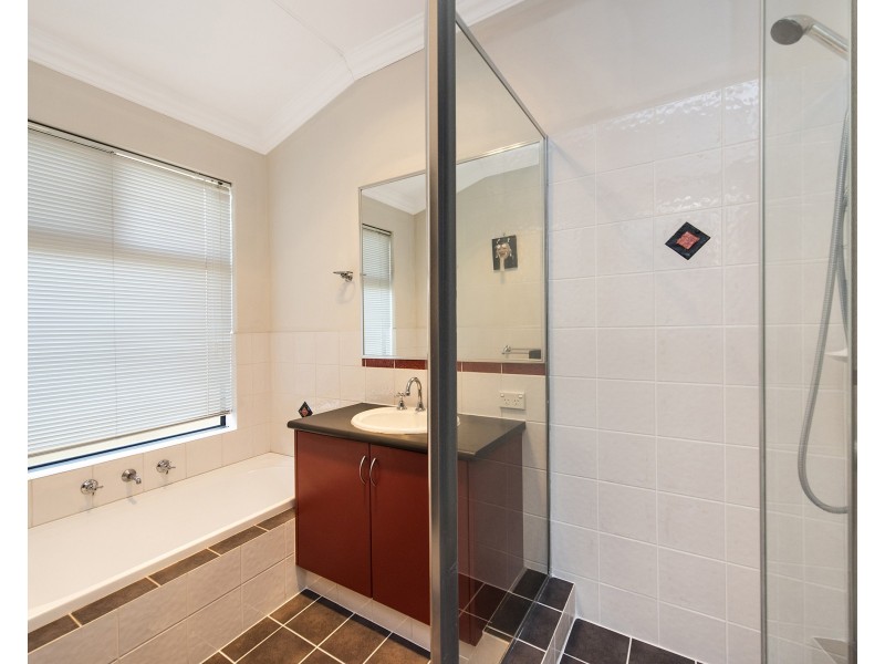 79b Redwood Crescent, Melville WA 6156