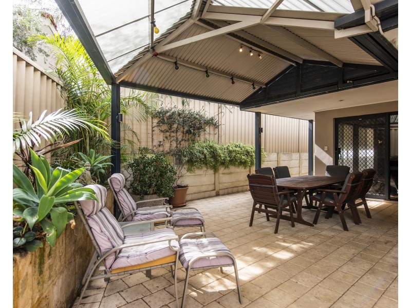 79b Redwood Crescent, Melville WA 6156